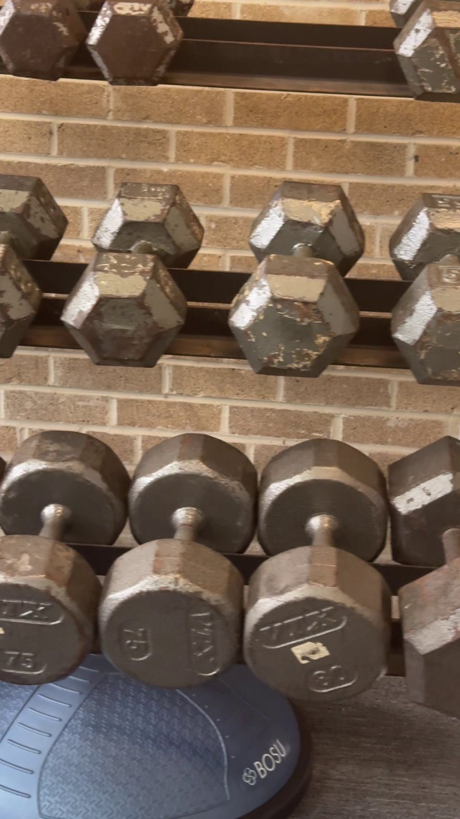 Free-weight dumbbell rack