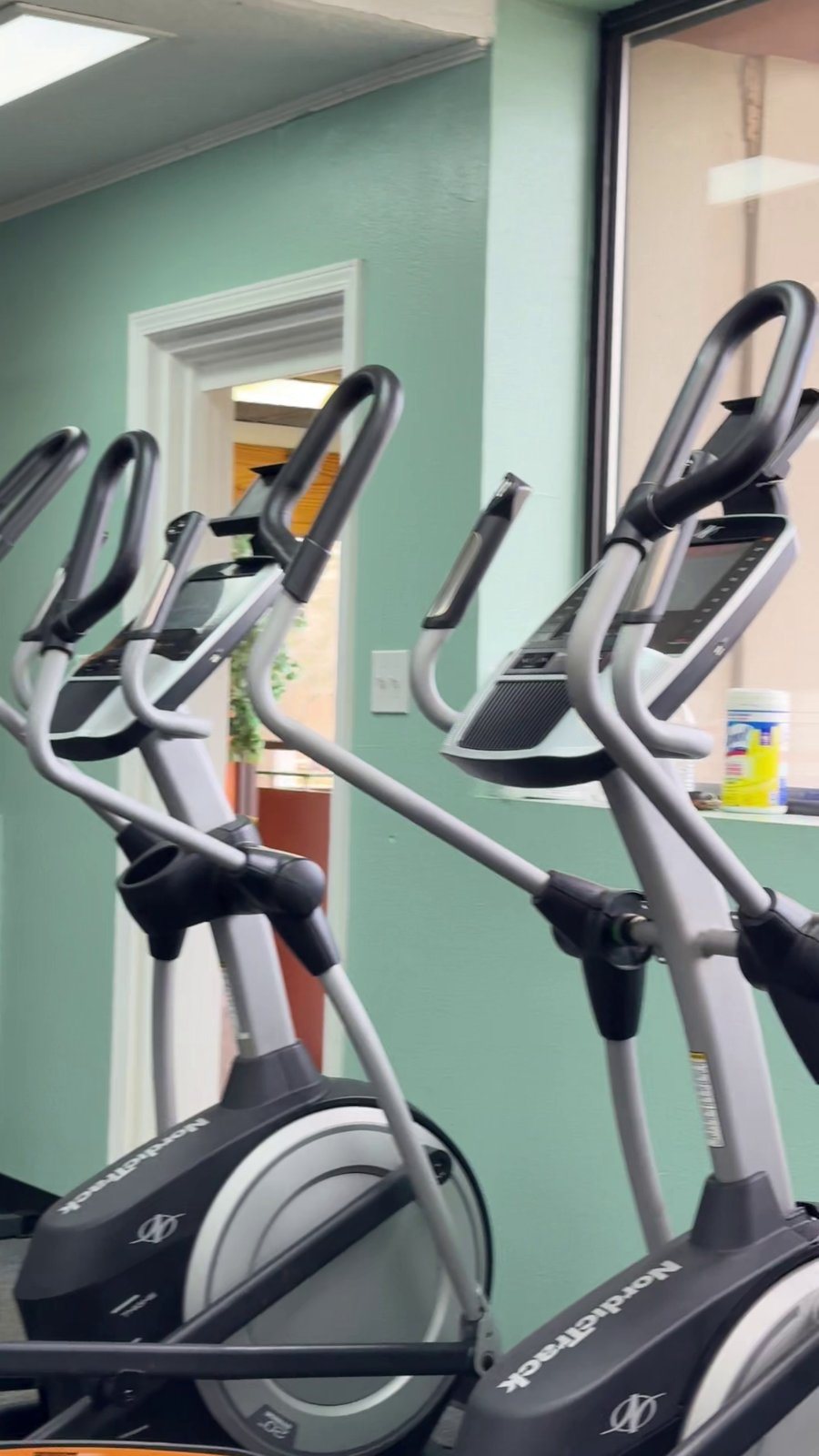 Elliptical cardio machines
